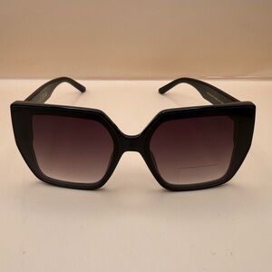 Tahari TH904 TS Oversize Square Sunglasses Black Tortoise Frame Gradient Lens